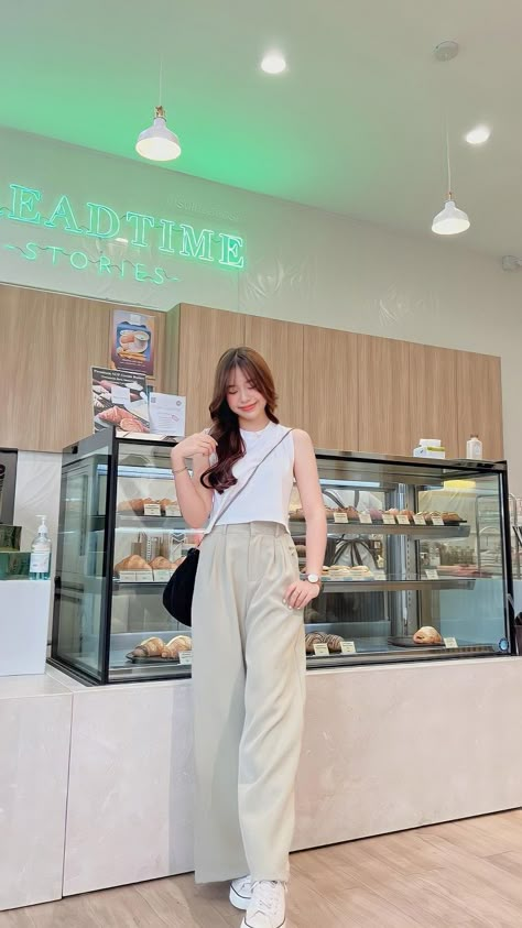 Chaebol Aesthetic Outfits, Korean Trousers Outfit Women, Simple Ootd Philippines, Casual Chic Outfits Summer Classy Simple, Summer Semi Formal Outfits, Simple Church Outfits Casual, Semi Formal Outfits For Women Dress, Tita Outfit Ideas, Semi Formal Outfits For Women Classy