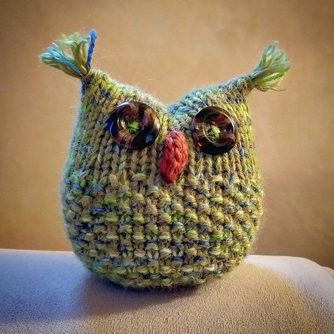 Cat Toys Knitting Pattern, Fabric Owls Pattern, Knitted Owls Pattern Free, Knitted Keyrings, Knit Objects, Owl Knitting, Owl Knitting Pattern, Fold Towels, Childrens Tent