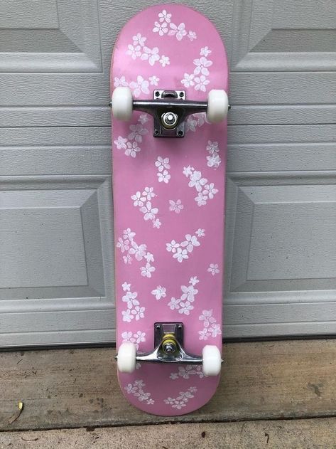 Aesthetic Skateboard, Painted Skateboard, Skateboard Aesthetic, Skateboard Deck Art, Skateboard Art Design, Penny Board, White Butterflies, Custom Skateboards, Peach Background