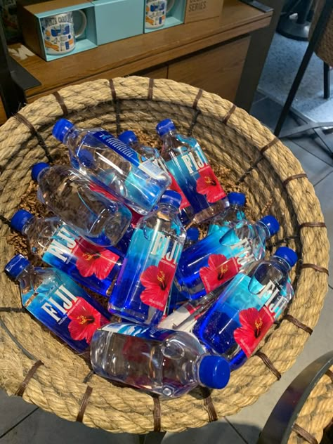 water/bottles/fiji/airport/CA/SC/usa/travel/expensive/hawaii/flower/aesthetic/blue/pink/clear/fresh Fiji Aesthetic Water, Fiji Water Aesthetic, Fiji Aesthetic, Fiji Food, Luxury Drinks, Fiji Holiday, Bottle Of Water, Water Illustration, Water Aesthetic