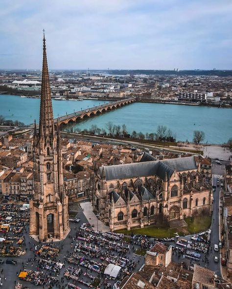 Bordeaux, France, la Basilique Saint-Michel. 🇨🇵 City Tree, Milan Cathedral, France City, France Photography, Bordeaux France, St Nicolas, Beautiful Place, St Michael, Barcelona Spain