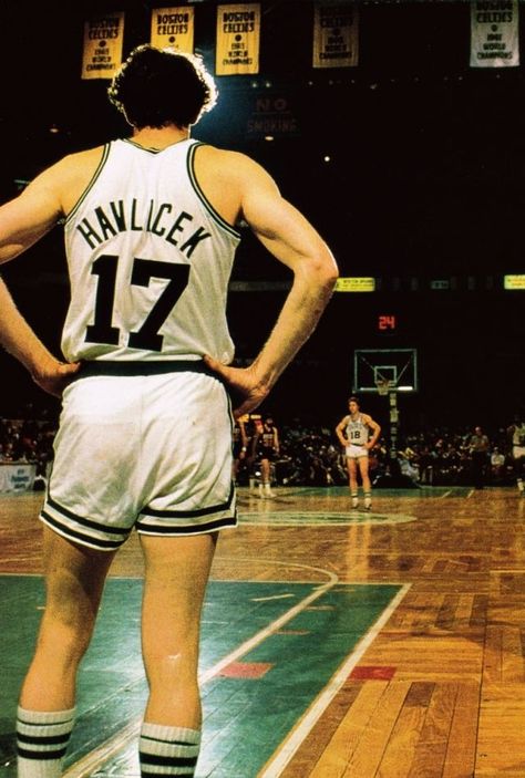 John Havlicek Boston Celtics Nba Pics, John Havlicek, Sam Jones, Rugby 7s, Nba History, Celtics Basketball, Celtic Pride, England Sports, Vintage Basketball