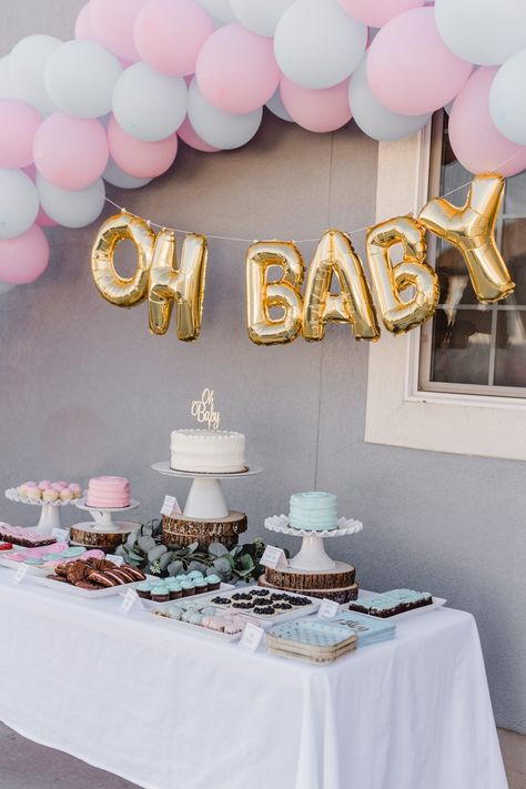 Gender Reveal Party Inspiration, Gender Reveal Ideas Brunch, Classic Gender Reveal, Outdoor Gender Reveal Ideas Decoration, Small Gender Reveal Party Ideas, Basic Gender Reveal Ideas, Cute Gender Reveal Party Ideas, Gender Reveal Ideas For Food, Gender Reveal Home Decor