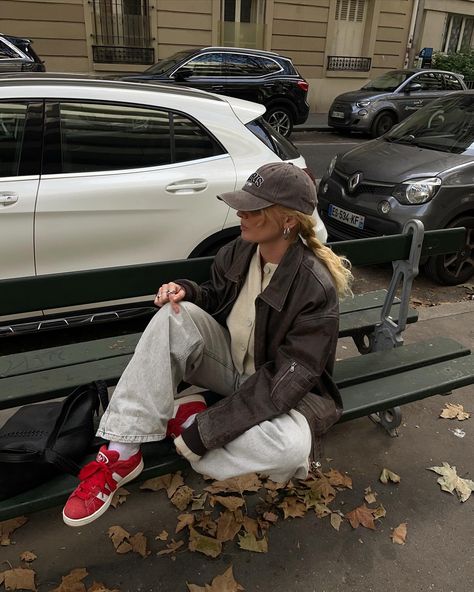 Mathilde Nauta (@mathildenauta) • Instagram photos and videos Red Cap Outfit, Red Adidas Shoes, Outfit Campus, Disney Outfits Women, Adidas Outfit Shoes, Campus Outfit, Adidas Campus 00s, Cap Outfit, Stockholm Street Style