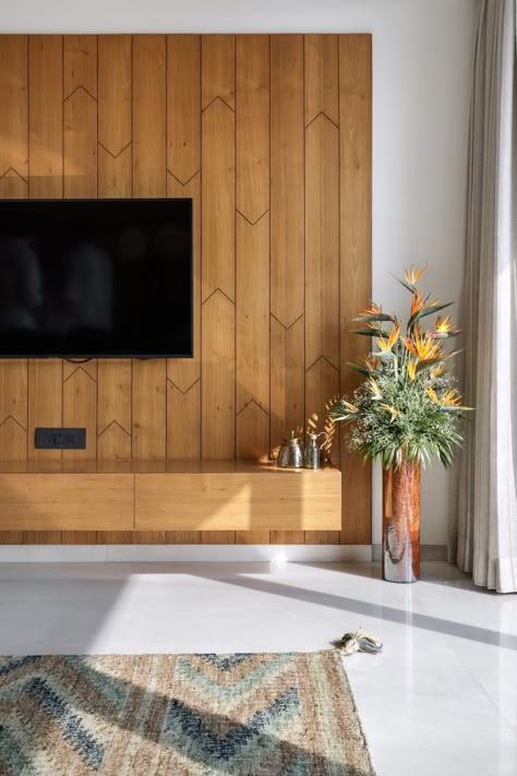 Tv Wall Panelling Design, Tv Unit Panelling Design, Living Room Tv Wall Modern Interiors, Hall Interior Design Living, Modern Tv Unit Designs, Tv Unit Furniture Design, Tv Unit Decor, Tv Unit Interior Design, Tv Cabinet Design