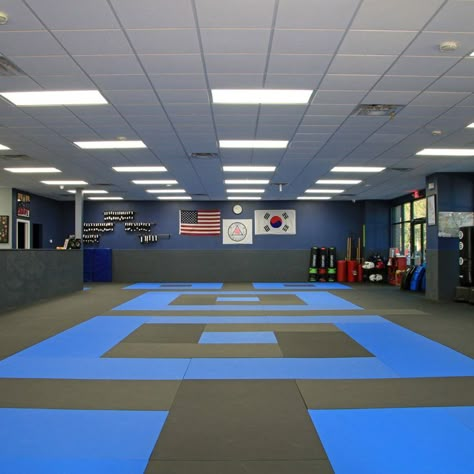 Outdoor Rubber Flooring, Dojo Design, Martial Arts Mats, Kickboxing Gym, Rolled Rubber Flooring, Gym Boys, Martial Arts Gym, Gym Flooring Rubber, Mma Gym