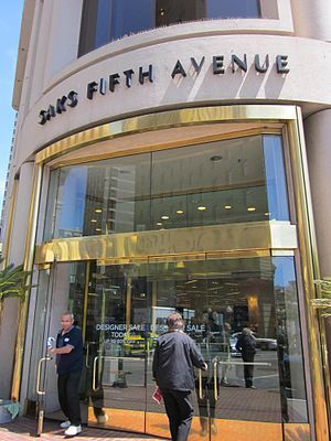 Saks Fifth Avenue Aesthetic, Dance Academy Aesthetic, Saks Fifth Avenue Store, New York Shopping, Union Square San Francisco, Nyc Lifestyle, Panama Travel, Gramercy Park, Sky Dweller