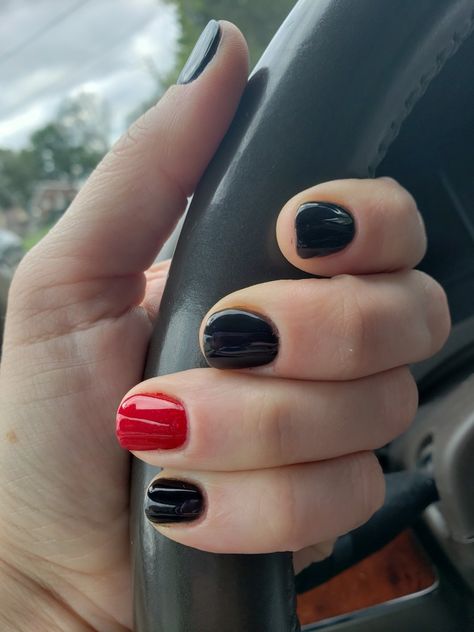 Red And Black Nails Natural, Red And Black Nails Short Simple, Short Acrylic Nails Black And Red, Black And Red Gel Nails Short, Red And Black Nails Men, Short Nails Ideas Red And Black, Black Nails With Red Accent, Red Nails Men, Black And Red Nails Ideas Short