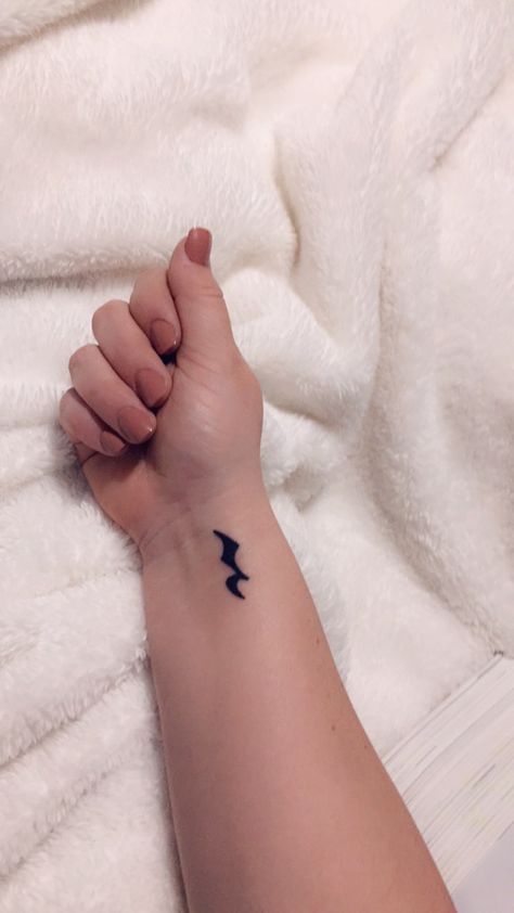 Quarter note tattoo Quarter Rest Tattoo, Stick Poke, Stick Poke Tattoo, Stylish Tattoo, Note Tattoo, Poke Tattoo, Music Tattoos, Stick And Poke, Tattoo Idea