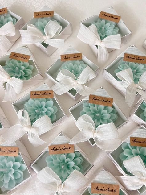 Candle Favors For Baby Shower Gift Ideas, Wedding Guest Present, Centerpiece Favors, Wedding Candle Gift, Antipasto Pasta, Shower Candles, Lotus Flower Candle, Baby Shower Gifts For Guests, Baby Shower Candle Favors