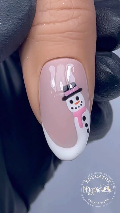 Christmas Nails Snowman, Nails Snowman, Nail Art For Christmas, Nail Art Blanc, Snowman Nail, Snowman Nail Art, Xmas Nail Designs, Funky Nail Designs, Bright Nail Art