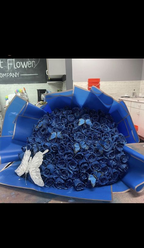 Detroit flower co . , Blue roses . glitter roses , flower gift ideas , Blue Bouquet . Blue Glitter Roses Bouquet, Blue Glitter Roses, Glitter Flower Bouquet, Glitter Roses Bouquet, Flour Bouquet, Royal Blue Bouquet, Roses Glitter, Boquette Flowers, Flower Gift Ideas