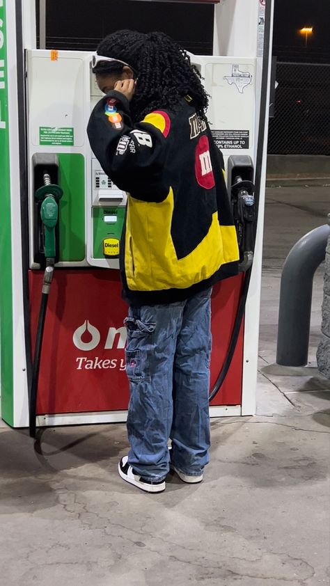 Gasstation Aesthetic, Racecar Jacket, Aesthetic Pics, Clothes Ideas, Gas Station, Streetwear Outfit, Baggy Jeans, Winter Outfits, Fall Outfits