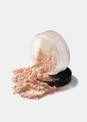 Makeup Last All Day, Face Brightening, Loose Setting Powder, 1 Dollar, Cosmetics Photography, Medium Skin Tone, Beauty Products Photography, Translucent Powder, Finishing Powder