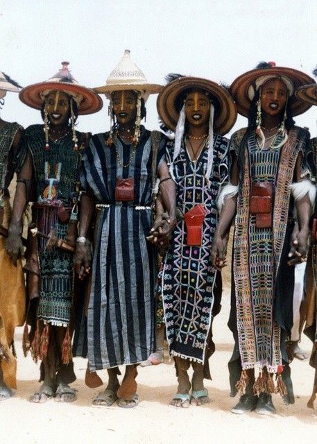 United We Stand Divided We Fall North African Traditional Clothing, Fulani Clothes, African Tribe Clothing, Fulani Clothing, Africa Traditional Clothes, African Traditional Wear Culture, Wodaabe Men, Wodaabe Tribe, Tribe Clothes