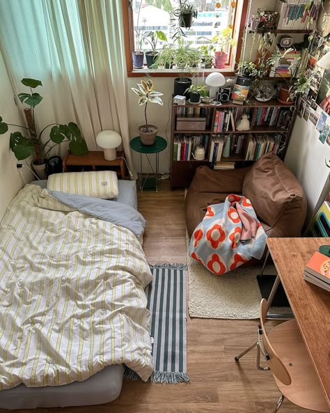 Cozy Small Room Decor, Two Bed Bedroom Ideas Small Rooms, Soft Light Bedroom Aesthetic, Shikifuton Minimalist Bedroom, Bedroom With Personality, One Person Bedroom Ideas, How To Make Room More Cozy, Japanese Futon Bedroom Ideas, Cool Toned Room