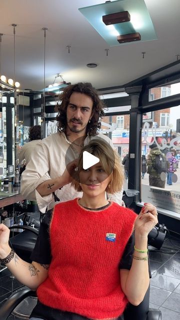 That hair guy on Instagram: "Your sign to get a 90’s Bob ✂️
•
•
•
•
•
•
•
•
•
#90s #90sbob #hairtransformation #90shair" Boyfriend Bob Hair, Bob 90s Hair, 90’s Bob, Boyfriend Bob, 90s Bob, 90s Hairstyles, March 3, Bob Hairstyles, Hair Goals