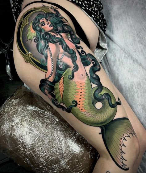 Emily Rose Murray on Instagram: “Old one from March, half healed, half fresh, super warped. 🧜🏻‍♀️” Traditional Mermaid Tattoos, Nautical Tattoo Sleeve, Siren Tattoo, Mermaid Tattoo Designs, Hawk Tattoo, Pin Up Girl Tattoo, Traditional Tattoo Flowers, Traditional Style Tattoo, Nautical Tattoo