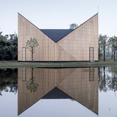 Nanjing Wanjing Garden Chapel by AZL Architects Garden Chapel, Architecture Cool, Butterfly Roof, Modern Church, Wood Architecture, Sacred Architecture, Religious Architecture, Church Architecture, Nanjing