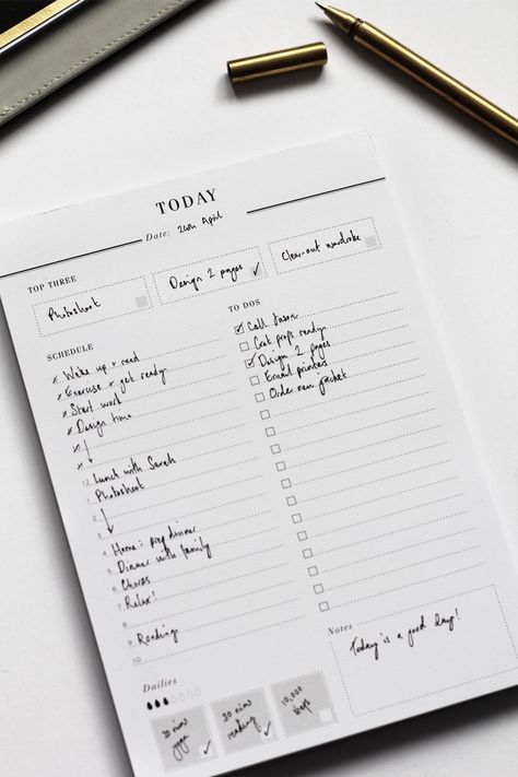 Executive Daily Planner Notepad: To Do List Notebook - A5 householdbudgetplanner #businessplanner📕. Aesthetic Desk Makeover, Cute Habit Tracker, Free Habit Tracker Printable, Daily Habit Tracker Printable, Habit Tracker Printable Monthly, 30 Day Habit Tracker, Yearly Habit Tracker, Minimalist Schedule, Money Journal