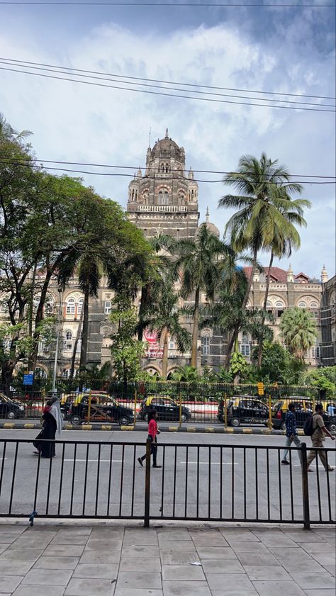 Churchgate mumbai Gateway Of India Snapchat Story, Csmt Mumbai Snap, Mumbai Building Snap, Churchgate Mumbai Aesthetic, Mumbai Snap Stories, Marine Lines Mumbai Snap, Colaba Mumbai Aesthetic, Way To Mumbai Snap, Mumbai Snapchat Stories