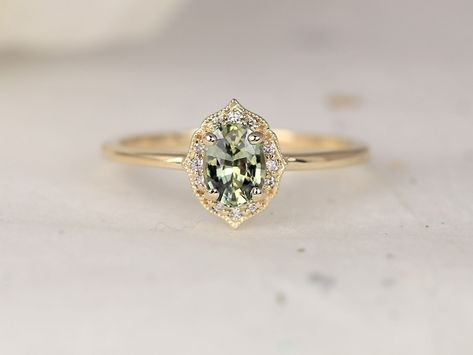 Gold Engagement Ring Gemstone, Green Sapphire And Diamond Engagement Ring, Engagement Rings Boho Hippie, Non Traditional Unique Engagement Rings Vintage Beautiful, Green Stone Engagement Ring Gold, Gold Wedding Rings Colored Stone, Vintage Color Engagement Rings, Engagement Ring With Colored Stones, Vintage Colored Engagement Rings