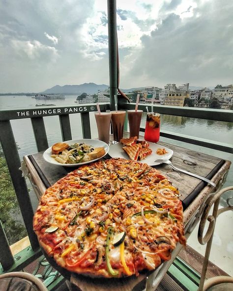 Aakash Choudhary on Instagram: “This view can make all your worries go away instantly😍 . . 📍 Jheel ginger cafe, Udaipur . . Tag Your Friends and Make Them Crave 🙈😋 . .…” Udaipur Cafe, Udaipur Food, Chocolate Pictures, Udaipur, Tag Your Friends, Cafe Food, Travel Pictures, No Worries, Alcoholic Drinks