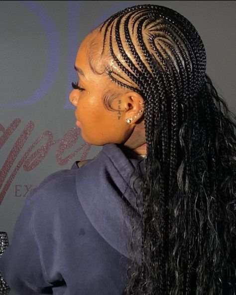 Cornrow Styles For Ladies. Braids With Edges, Cornrow Hairstyle, Cornrow Styles, Cornrows Natural Hair, Ghana Weaving, Cornrows Braids For Black Women, Black Hair Updo Hairstyles, Braided Hairdo, Braided Styles