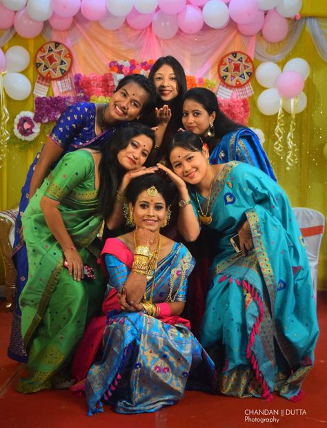 Haldi Pics, Haldi Pose, Funny Wedding Poses, Haldi Photos, Haldi Shoot, Haldi Poses For Bride, Haldi Poses, Bride Haldi, Birthday Writing