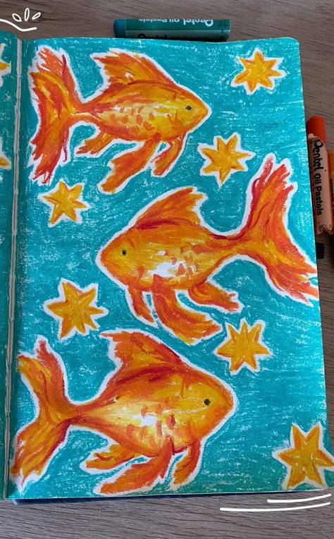 Ocean Crayon Drawing, Oil Pastel Doodles Aesthetic, Oil Pastel Animals Easy, Jellyfish Drawing Oil Pastel, Oil Pastel Doodles, Oil Pastel Animals, Fish Sketchbook, Oil Pastels Drawings, Crayon Art Ideas