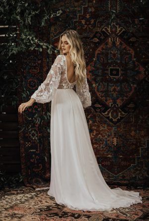 Dresses | Dreamers and Lovers - Part 2 Balloon Sleeve Wedding Dress, Silk Chiffon Wedding Dress, Wedding Dress Flowy, Chiffon Wedding Dress, Silk Wedding Dress, Grace Loves Lace, Vogue Covers, Sleeve Wedding Dress, Wedding Dress Trends