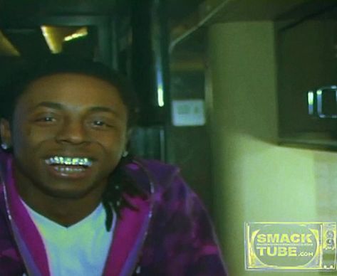 Lil Wayne Early 2000s, Lil Wayne Old Pics, Lil Reese Thumbs Down, Lil Wayne Bape, Lil Wayne Aesthetic Wallpaper, Young Lil Wayne, Lil Wayne Pfp, Lil Wayne Meme, 90s Aesthetic Videos