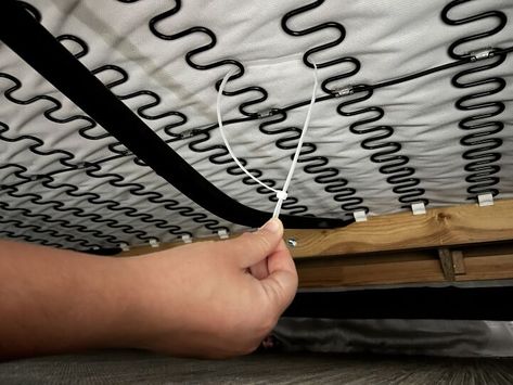 The brilliant way people are using zip ties to fix their sagging sofas Fix Sagging Couch, Couch Repair, Green Couch, Upholstery Projects, Home Furnishing Stores, Local Furniture, Good Old Days, Furniture Redo, Lodge Style