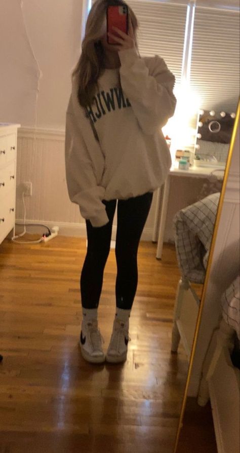 Leggings Outfit Comfy, Outfits For Leggings, Leggings Casual Outfit, Black Leggings Outfit Ideas, Black Leggings Casual, White Girl Outfits, Basic Girl Outfit, Leggings Outfit Ideas, Simple Outfits For School