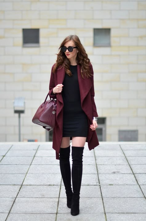 Burgundy Coat, Secretary Outfits, Cool Girl Outfits, Outfit Trends, Layering Outfits, Cute Fall Outfits, Looks Chic, Outfit Inspo Fall, Casual Fall Outfits