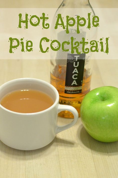 This is absolutely, without a doubt, the simplest warm cocktail for you to share with your family this holiday! Apple Pie Cocktail, Cognac Cocktail, Warm Cocktails, Spiced Apple Cider, Bar Spoon, Cocktail Club, Easy Cocktails, Spiced Apples, Drink Up