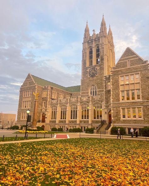 Uw Aesthetic, Boston University Aesthetic, Boston College Aesthetic, Boston Aesthetic, Bowdoin College, College Inspiration, Boston Vacation, College Vision Board, College Motivation