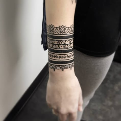 Mandala Band, Arm Cuff Tattoo, Line Art Tattoos Men, Tattoos Men Leg, Art Tattoos Men, Cuff Tattoo, Skeleton Hand Tattoos, Tattoos Meaning, Ankle Tattoos