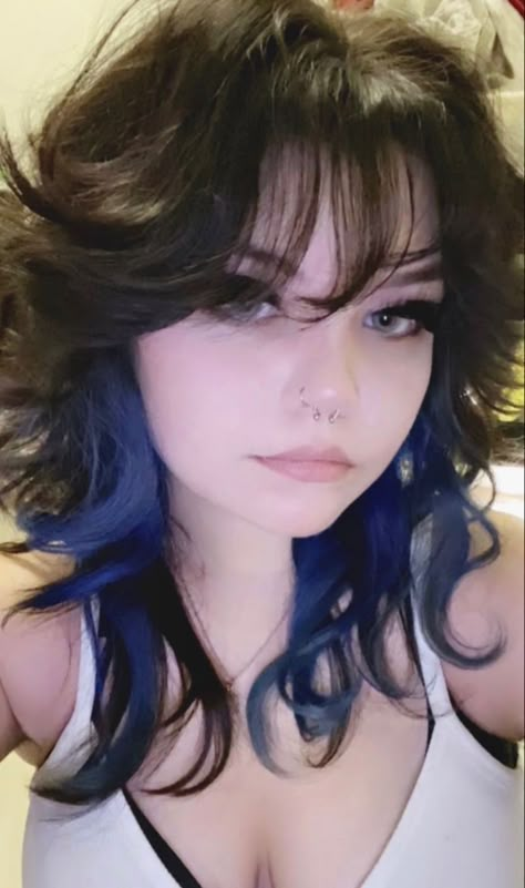 Girls Haircut, Short Grunge Hair, Goth Hair, Dyed Hair Inspiration, Hair Inspiration Short, Alt Style, Wolf Cut, Emo Hair, Alternative Hair