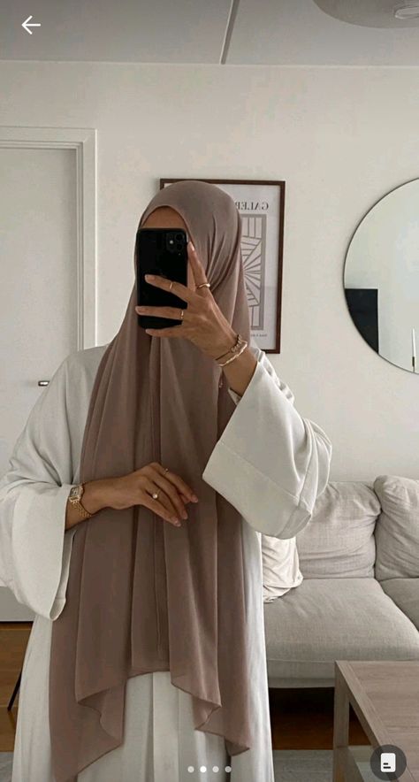 Halal Outfits, Hijabi Lifestyle, Muslim Veil, Beautiful Abayas, Hijab Wear, Simple Hijab, Modesty Outfits, Uni Outfits, Hijabi Outfits