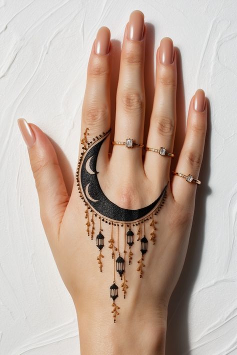 Simple Moon Mehendi Designs, Simple Mehndi Designs Moon, Modern Mehndi Designs Minimal Back Hand, Moon Henna Design, Moon Mehndi Design, Henna Moon Design, Minimal Mehndi Design, Back Hand Simple Mehndi, Moon Henna