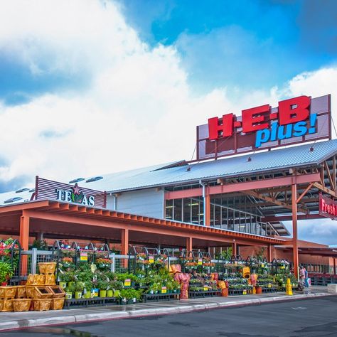 The Best Grocery Store in America is HEB Homesick Texan, Facilities Management, Texas Places, Texas Forever, Loving Texas, Central Market, How To Influence People, 100 Years Ago, Grocery Stores