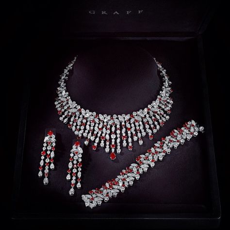 ruby and diamond set, including necklace, ear pendants and bracelet. Graff Jewelry Necklaces, Graff Jewelry Set, Awesome Necklaces, Graff Jewelry, Royal Jewellery, Graff Diamonds, Expensive Diamond, Diamond Jewelry Set, Luxe Jewelry