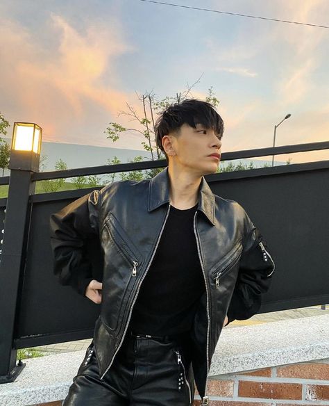 Simon Dominic Wallpaper, Simon Dominic, Simon D, Gangsta's Paradise, R&b Artists, D Gray, Creative Pictures, Jay Park, Boys Jacket