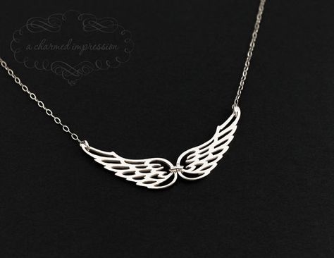 Angel Wing Necklace, Silver Wings Charm, Remembrance Jewelry, Christian Jewelry, Unique Memorial Pendant, In Memory, Gift of Love, Faith قلادات متدلية, Wing Ring, Wings Necklace, Remembrance Jewelry, Wing Jewelry, Queen Jewelry, Angel Wing Necklace, Symbolic Jewelry, Silver Wings