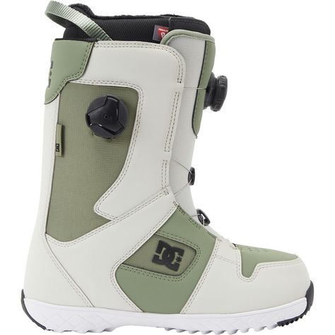 Snowboard Designs, Snowboard Boots Womens, Snowboarding Boots, Snowboarding Style, Home Snow, Womens Snowboard, Xmas Wishlist, Skiing Outfit, Winter Sneakers