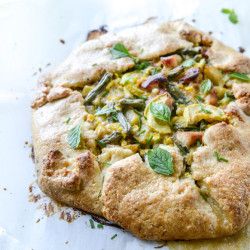 Chicken Galette, Summer Chicken, Galette Recipe, Savory Chicken, Savory Pie, Crust Recipe, Chicken Pot, Marjoram, Chicken Pot Pie