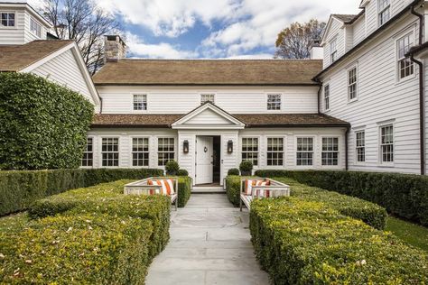 Connecticut House Closet Into A Bar, Connecticut Farmhouse, Litchfield Connecticut, Darien Connecticut, Connecticut House, Wimborne White, Greenwich Connecticut, Thom Filicia, Colonial Exterior