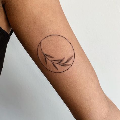 Minimalistic Tattoos, Ouroboros Tattoo, Leaf Tattoo, A Days March, Hand Poked Tattoo, Poke Tattoo, Hand Poke, Sun Tattoo, Piercing Ideas