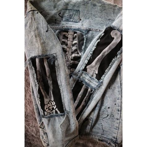 Hand Painted Denim Jacket, Battle Jacket, Painted Denim Jacket, Vintage Jean Jacket, Diy Jacket, Unique Jackets, Bone Art, Jean Vintage, Painted Jeans